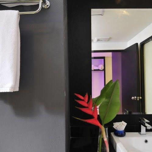 @24Boutique Hotel Накхонситхаммарат Экстерьер фото